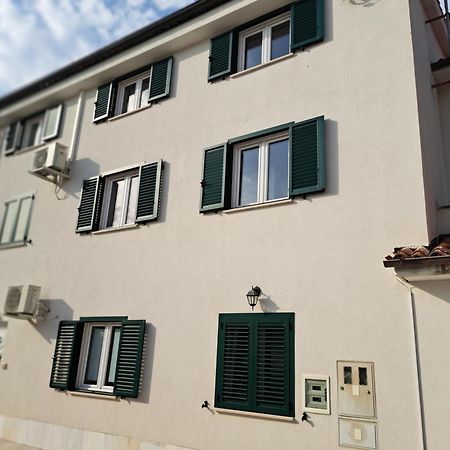 Apartmaji سترونجان المظهر الخارجي الصورة