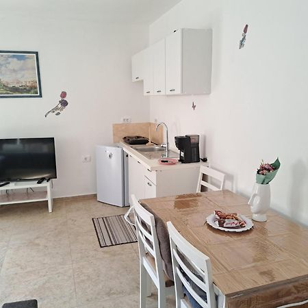 Apartmaji سترونجان المظهر الخارجي الصورة