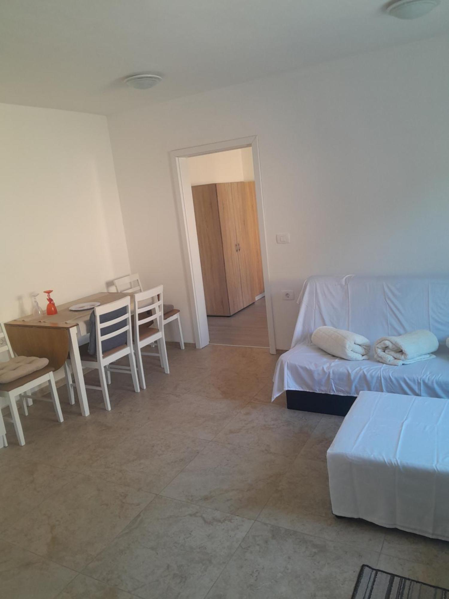 Apartmaji سترونجان المظهر الخارجي الصورة
