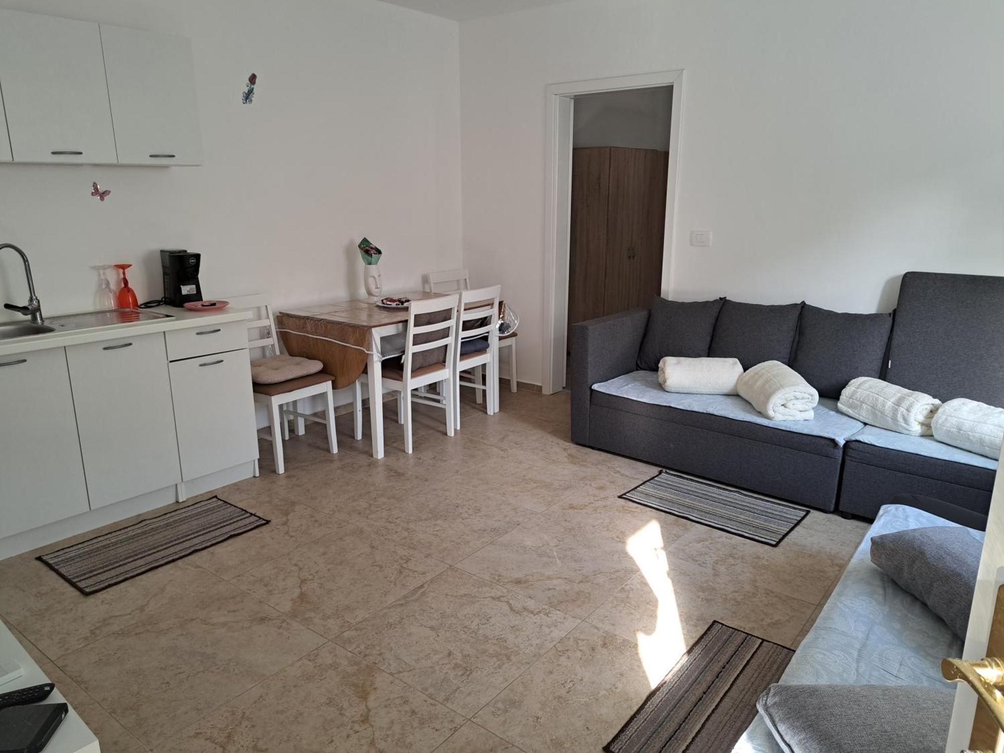 Apartmaji سترونجان المظهر الخارجي الصورة